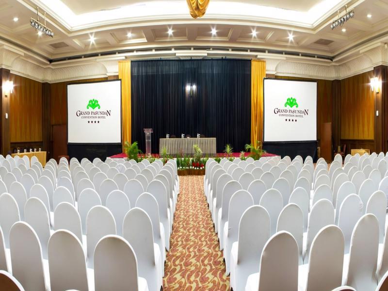 Grand Pasundan Convention Hotel Bandung Luaran gambar