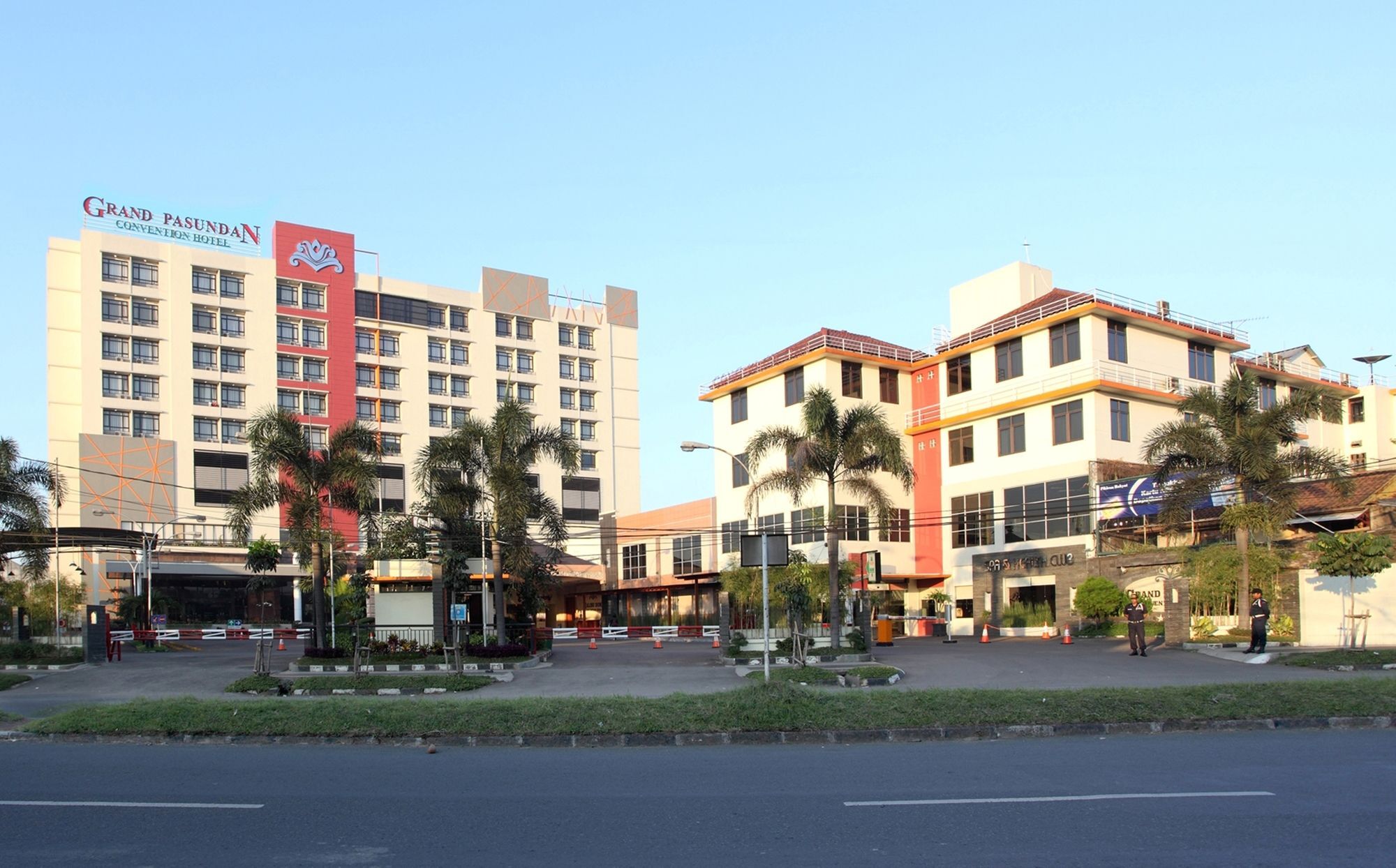 Grand Pasundan Convention Hotel Bandung Luaran gambar